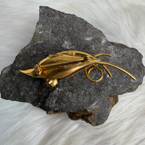 Vintage Gold Tone Leaf w/ Topaz Rhinestone Brooch  Prong Set - Picture 3 of 6